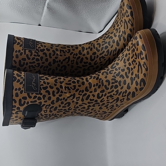 Joules Shoes - Joules cheetah print rain boots size 9